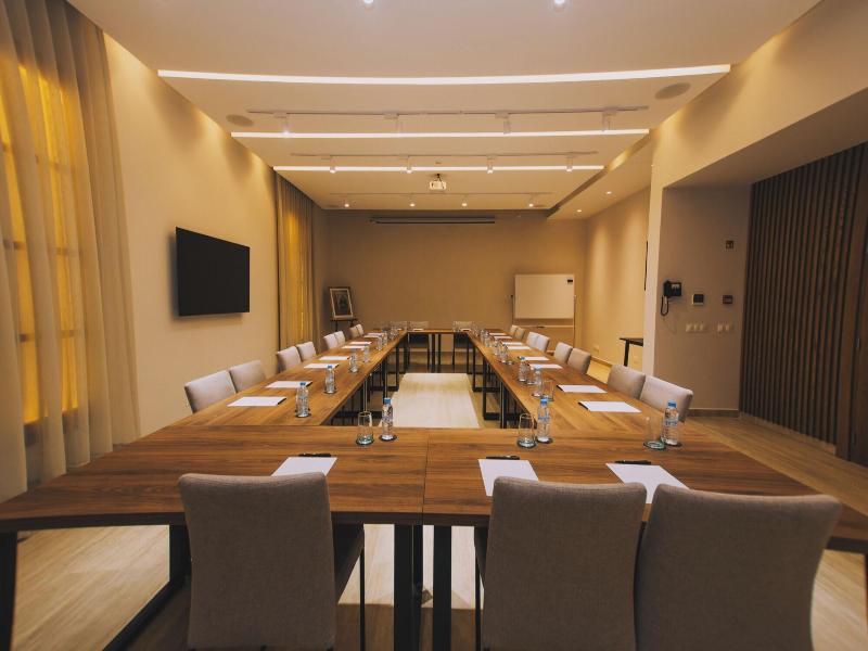 Dally Apart Hotel image