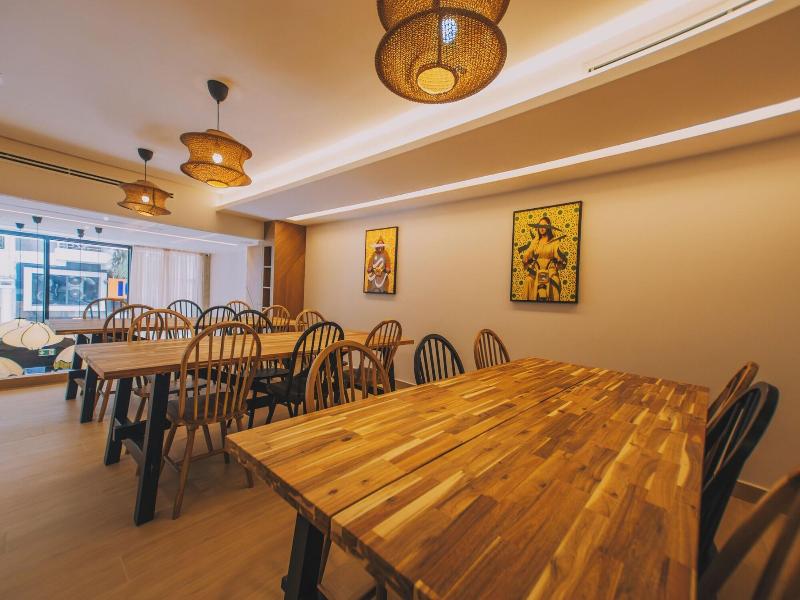 Dally Apart Hotel image