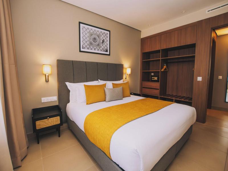 Dally Apart Hotel image