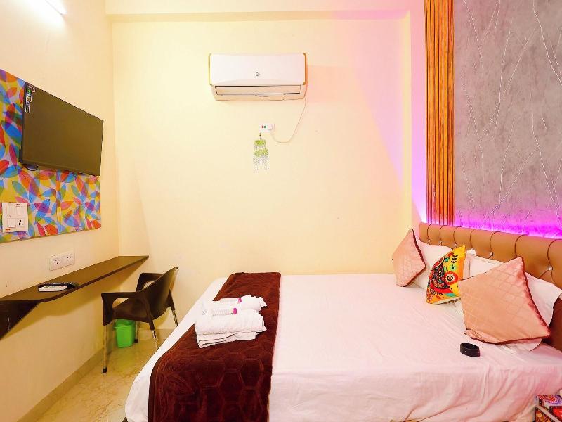 Sia Taj Hotel Nearest Taj Mahal Agra image