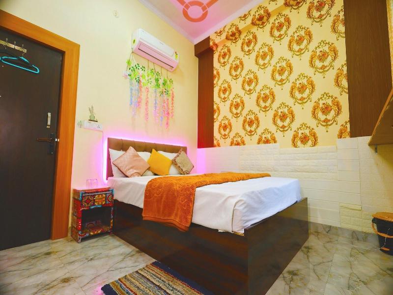 Sia Taj Hotel Nearest Taj Mahal Agra image