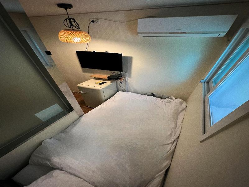 Jnineguesthouse image