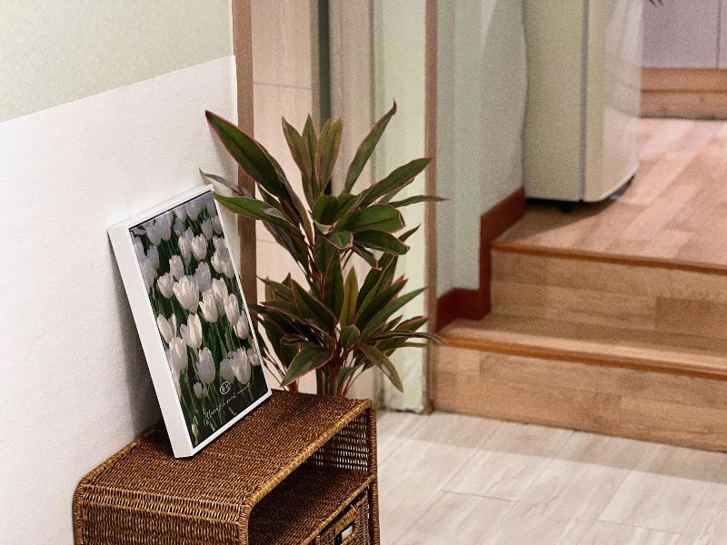 Jnineguesthouse image