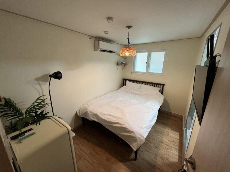 Jnineguesthouse image