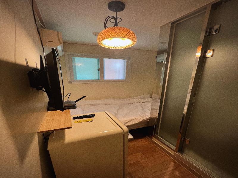 Jnineguesthouse image