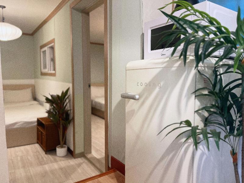Jnineguesthouse image