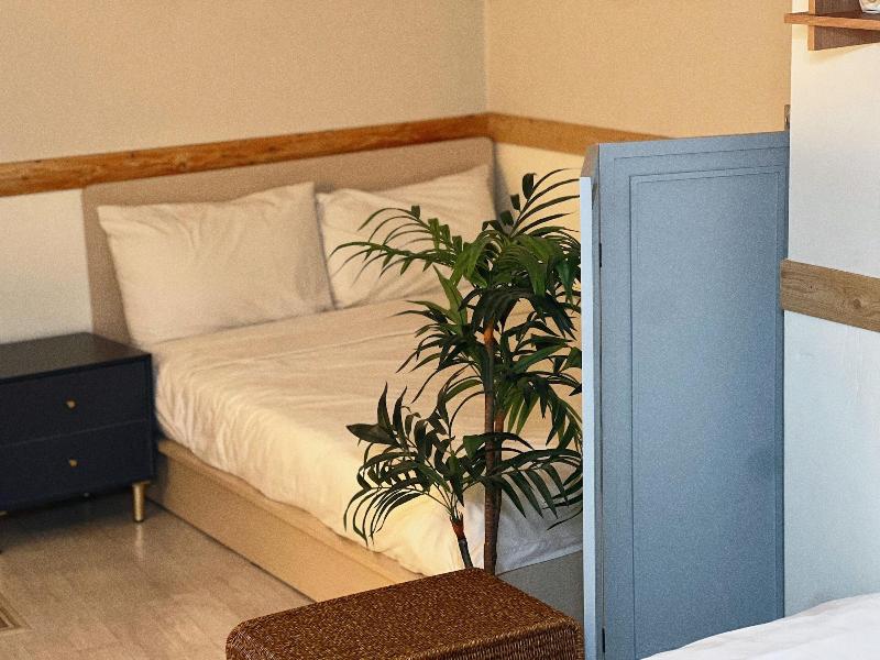 Jnineguesthouse image
