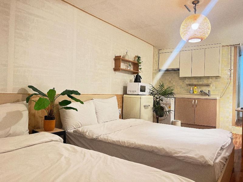 Jnineguesthouse image