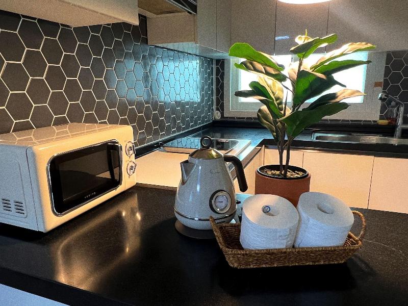 Jnineguesthouse image