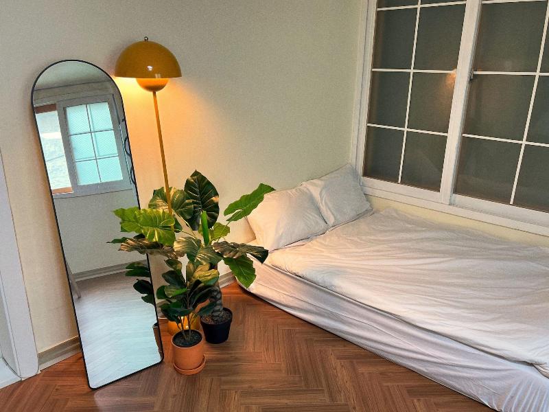 Jnineguesthouse image