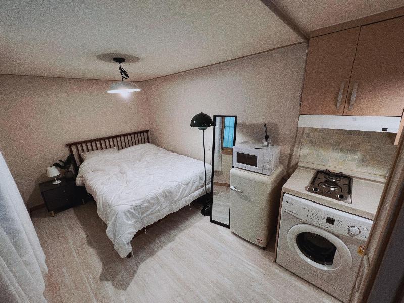 Jnineguesthouse image
