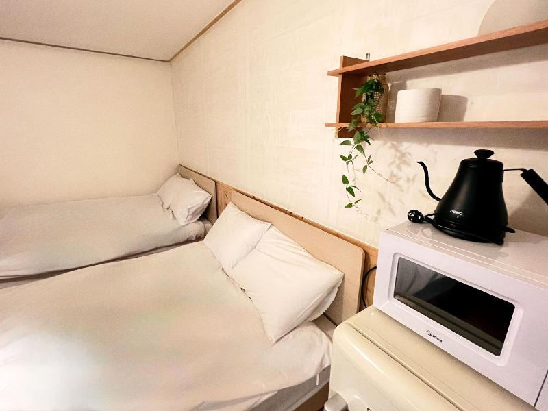 Jnineguesthouse image