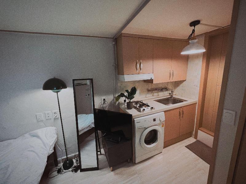 Jnineguesthouse image