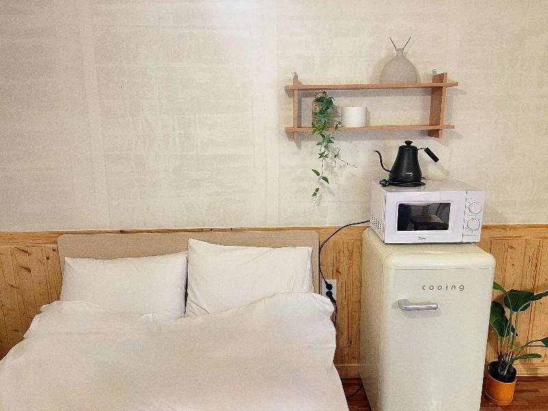 Jnineguesthouse image