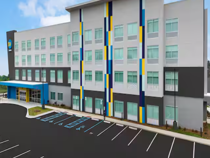 Tru by Hilton Huntsville Research Park Area image