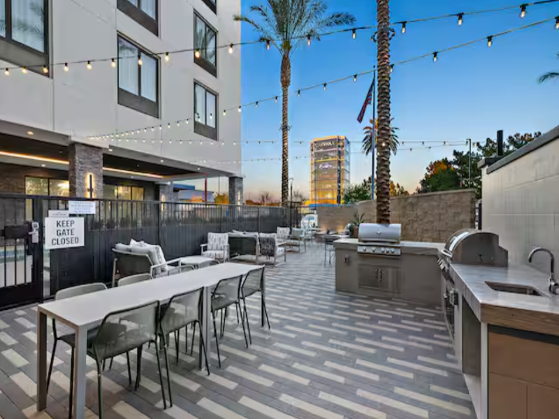 Hampton Inn by Hilton Ontario Airport image
