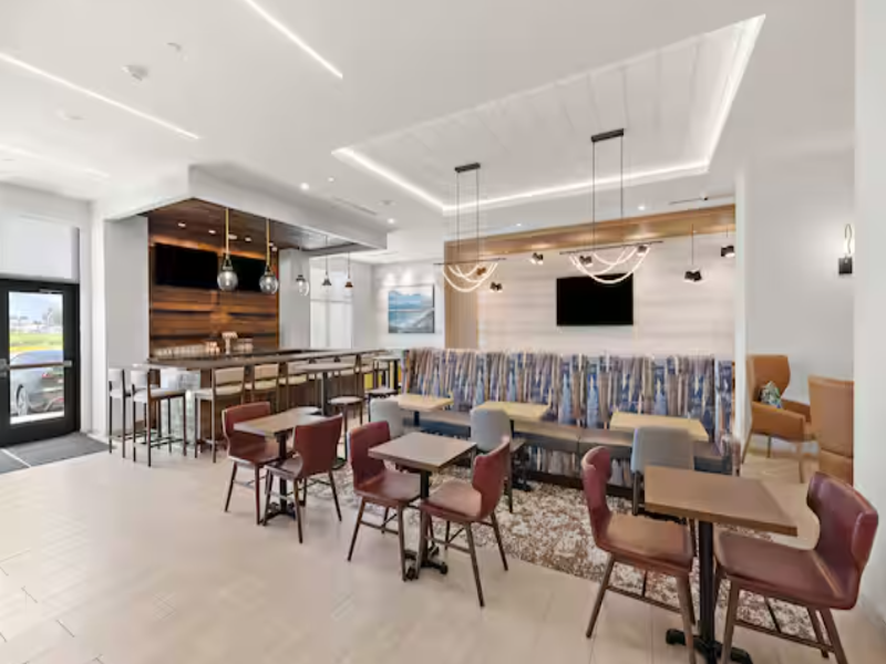 Hampton Inn by Hilton Ontario Airport image
