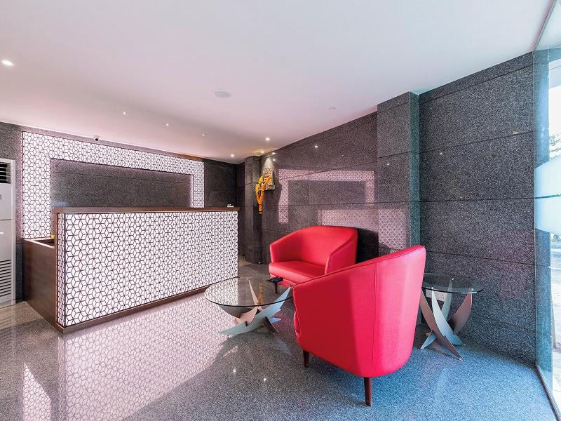 Hotel Seven Oaks image