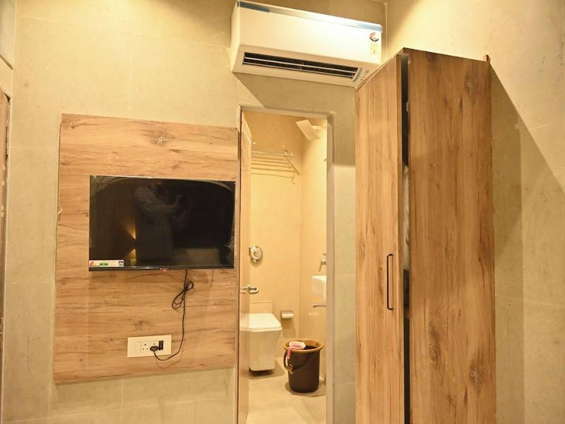 Hotel Royal Bkc image