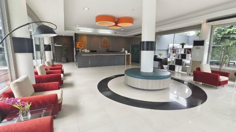 Eastpana Hotel Thatoom image