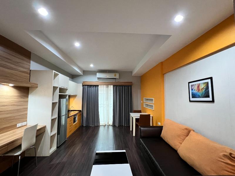 Eastpana Hotel Thatoom image