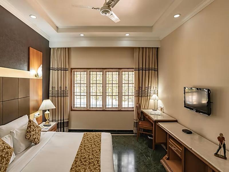 Eagleton The Golf Resort image