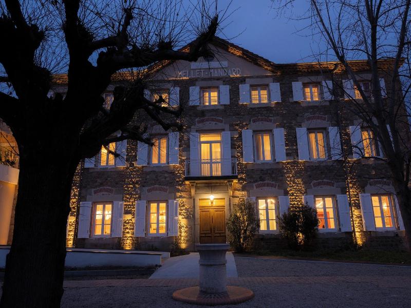Hôtel 2m, The Originals Relais image