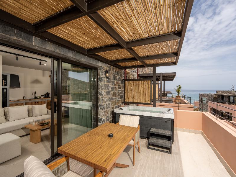 Volta Seaside Boutique Hotel image