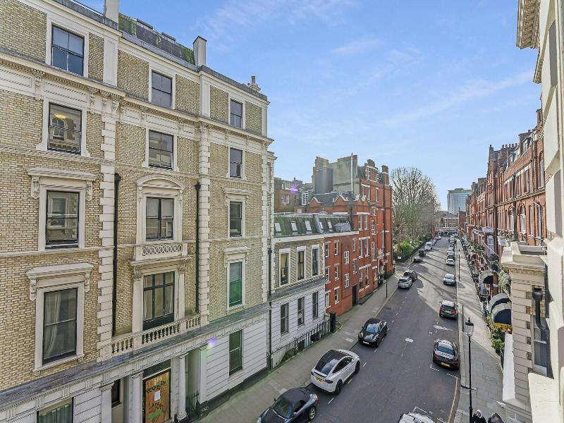 Cleveland Residences Kensington image