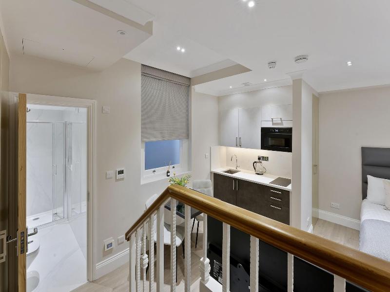 Cleveland Residences Kensington image