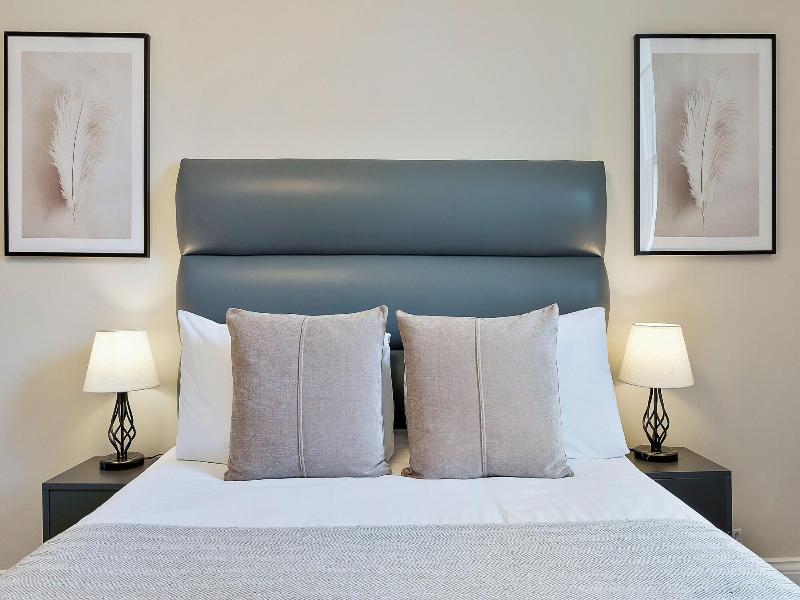 Cleveland Residences Kensington image