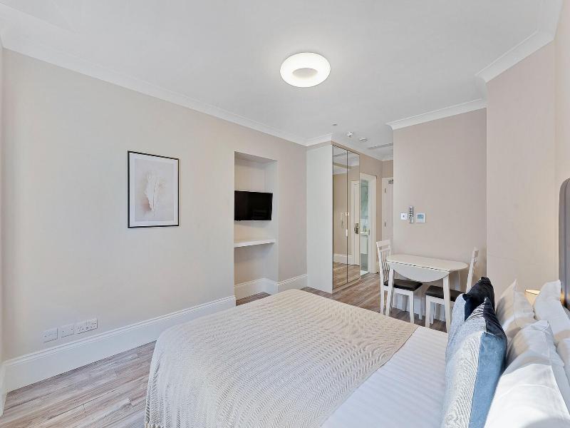 Cleveland Residences Kensington image