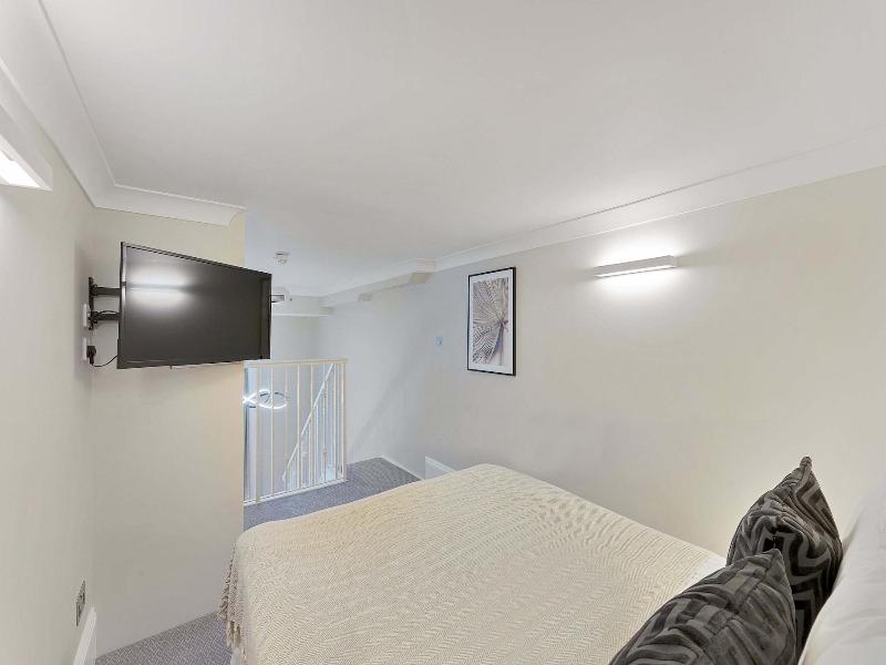 Cleveland Residences Kensington image