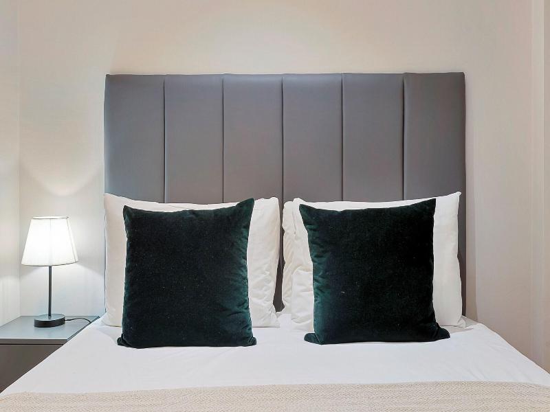 Cleveland Residences Kensington image
