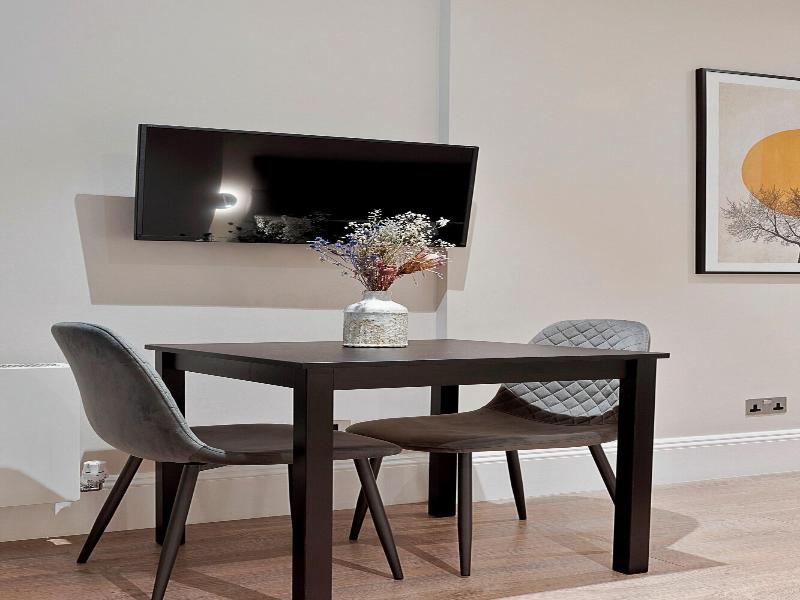 Cleveland Residences Kensington image