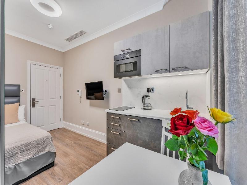 Cleveland Residences Kensington image