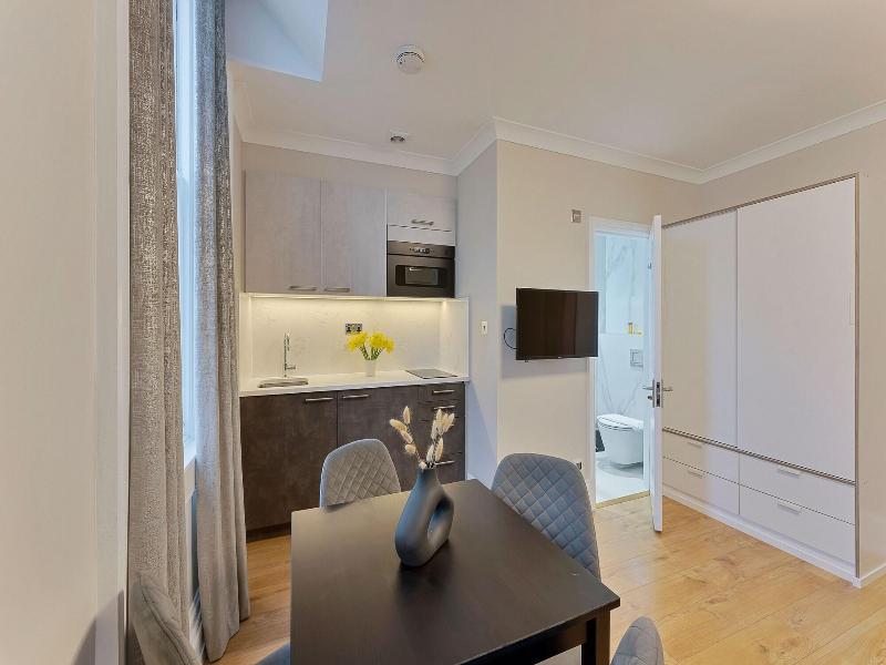 Cleveland Residences Kensington image