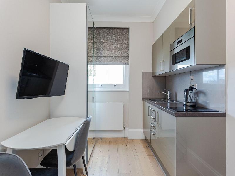 Cleveland Residences Kensington image