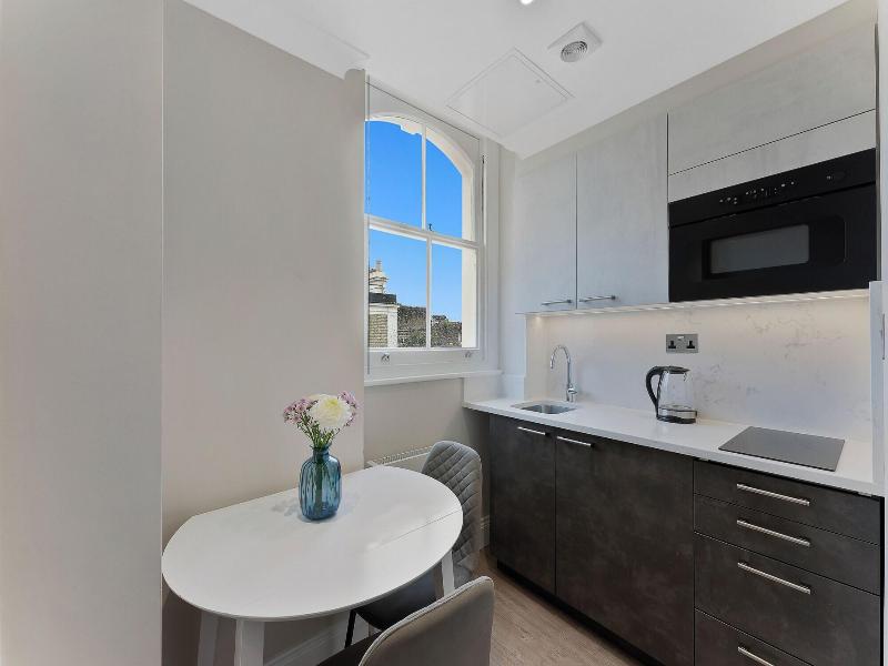 Cleveland Residences Kensington image