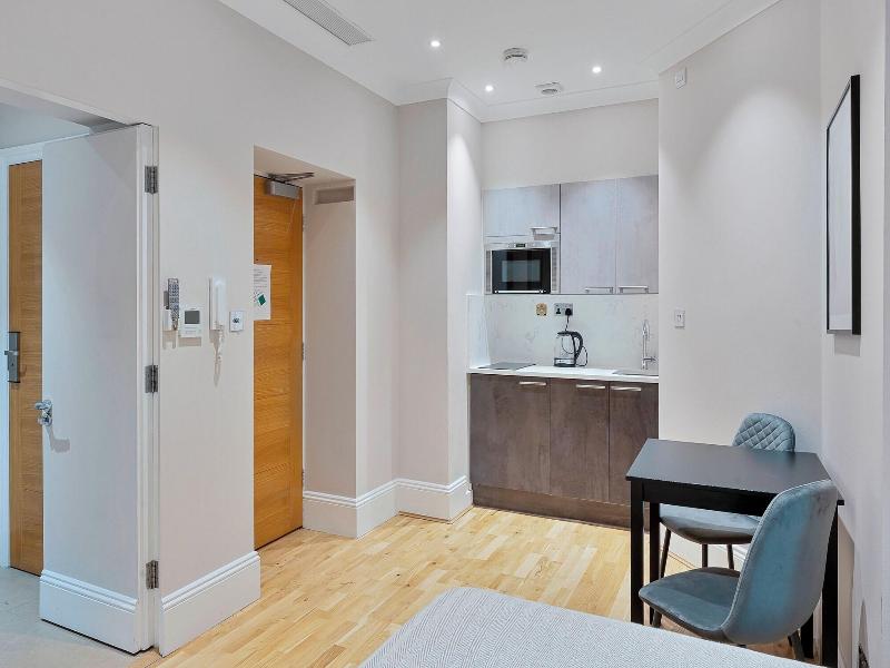 Cleveland Residences Kensington image
