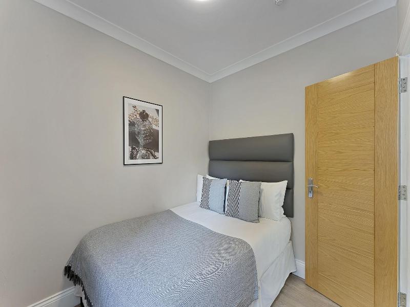 Cleveland Residences Kensington image