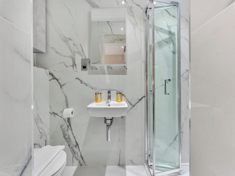 Cleveland Residences Kensington image