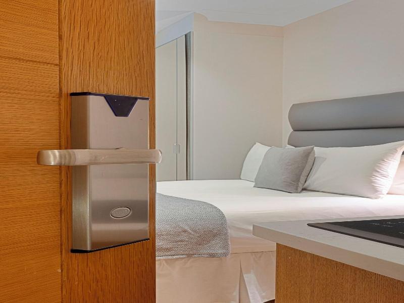 Cleveland Residences Kensington image