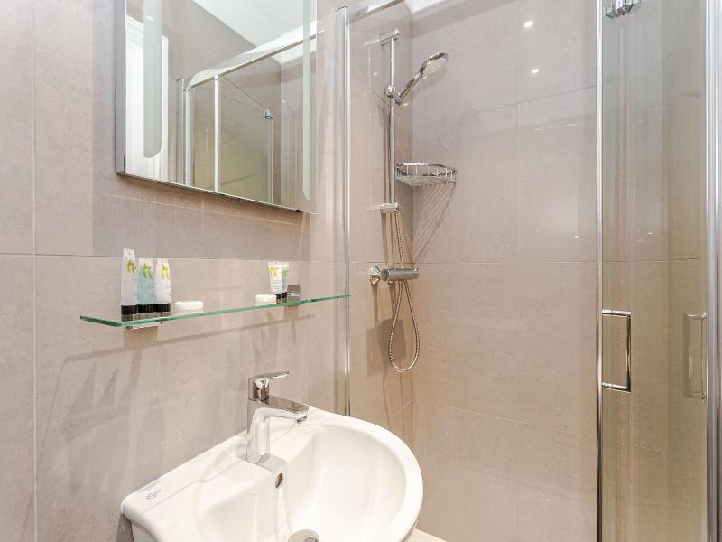 Cleveland Residences Kensington image