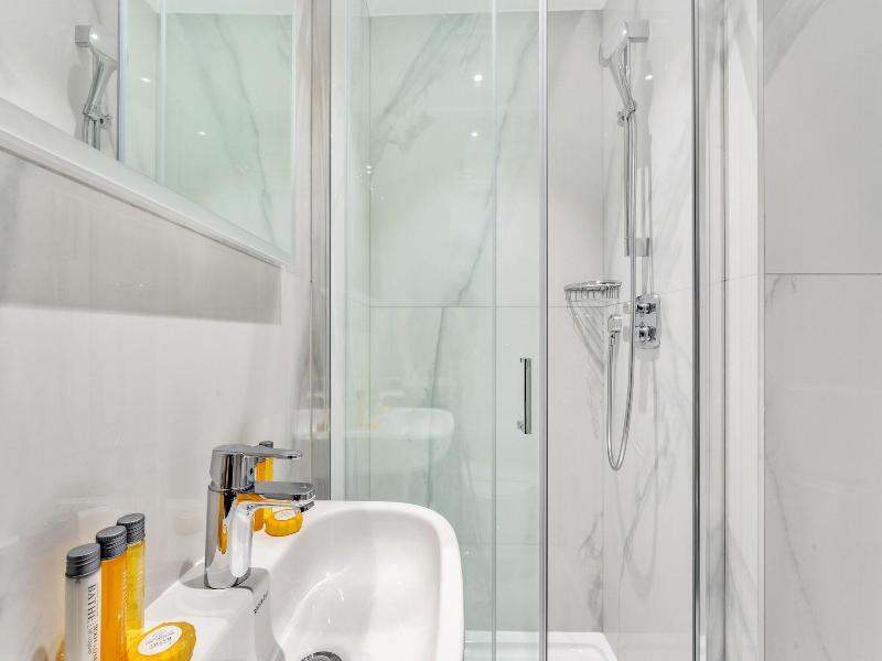 Cleveland Residences Kensington image