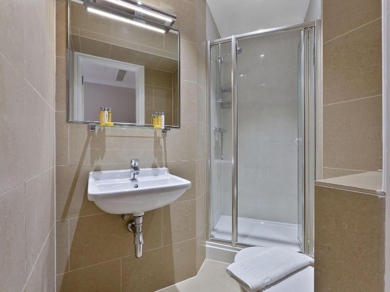 Cleveland Residences Kensington image