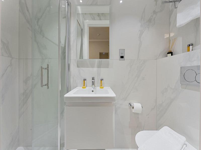 Cleveland Residences Kensington image