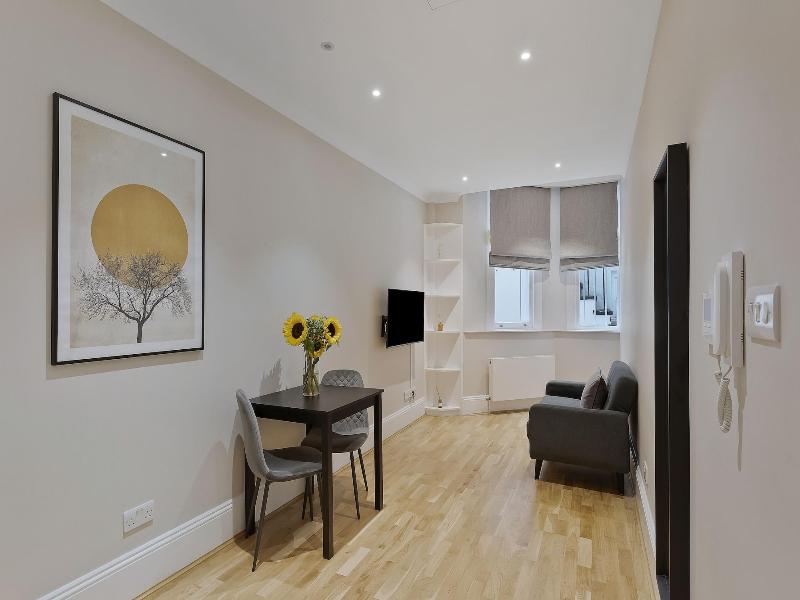 Cleveland Residences Kensington image