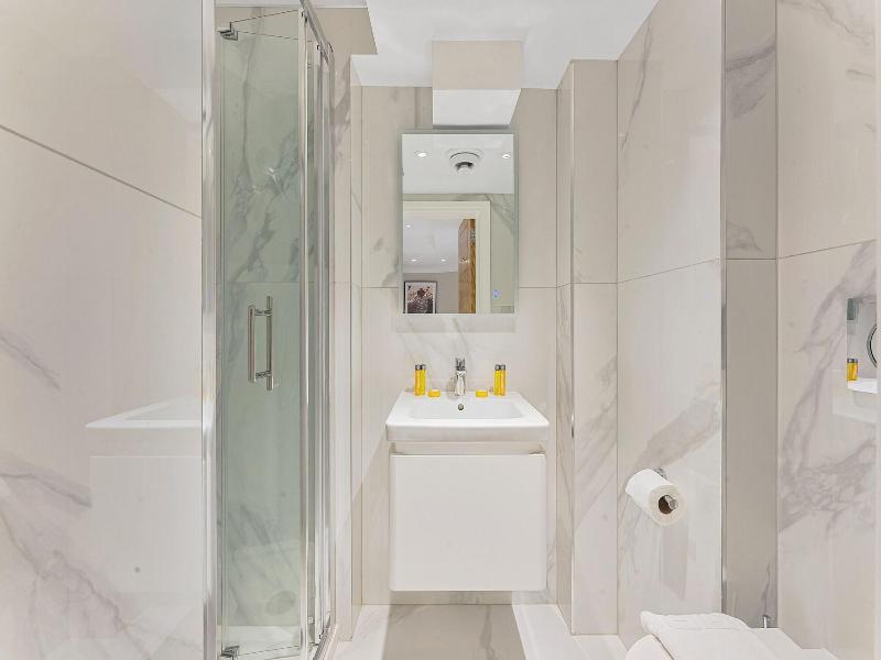 Cleveland Residences Kensington image