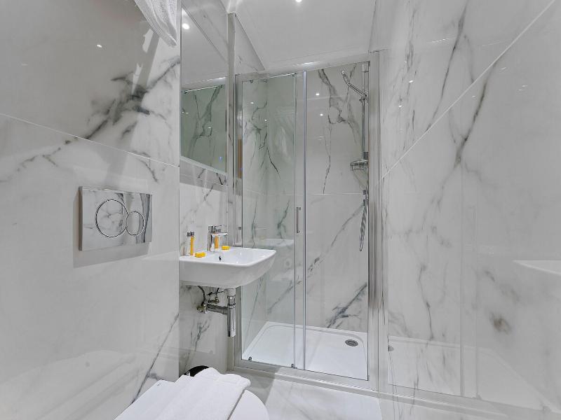 Cleveland Residences Kensington image